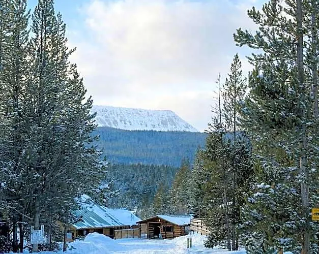 Lava Mountain Hotel